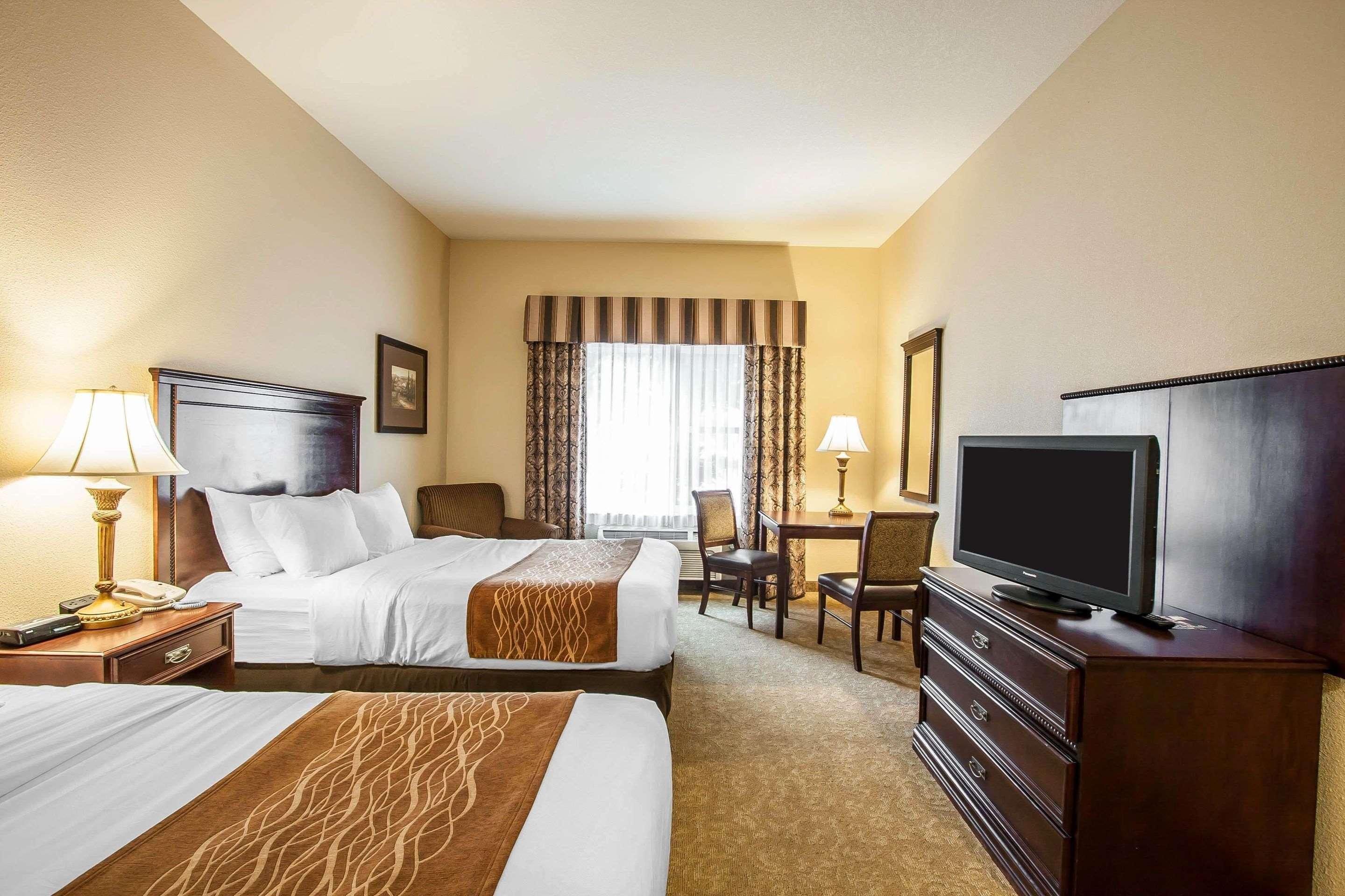 Comfort Inn & Suites Mcminnville Wine Country Екстер'єр фото