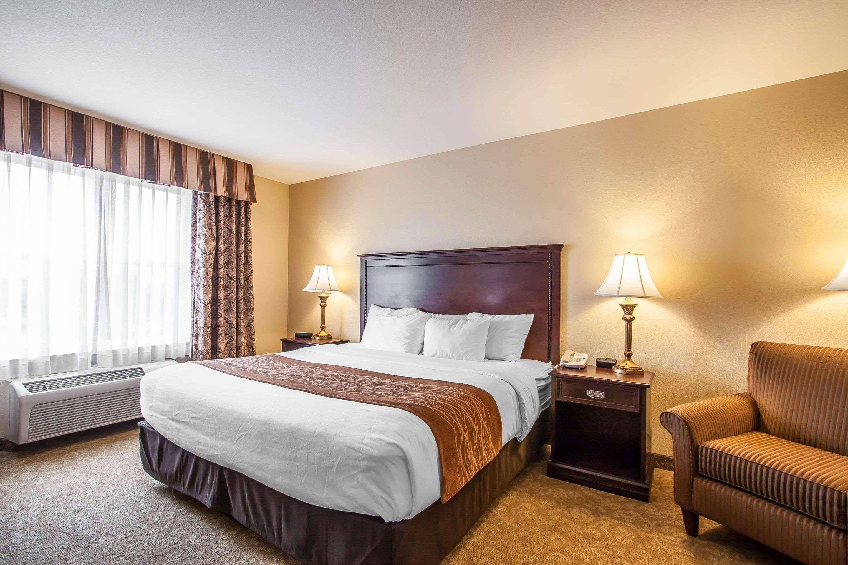Comfort Inn & Suites Mcminnville Wine Country Екстер'єр фото